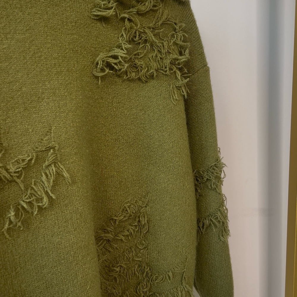 SHEIN Olive Distressed Crew‎ Neck Sweater - Picture 11 of 13